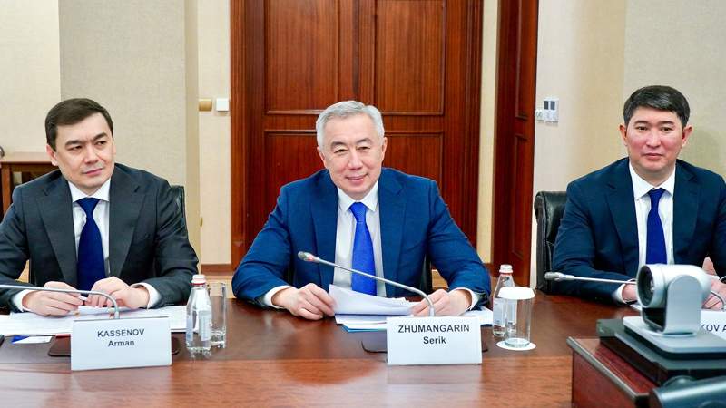 Казахстанцы берут лекарства в кредит: Жумангарин посоветовал идти в ОСМС, а не в Kaspi Red