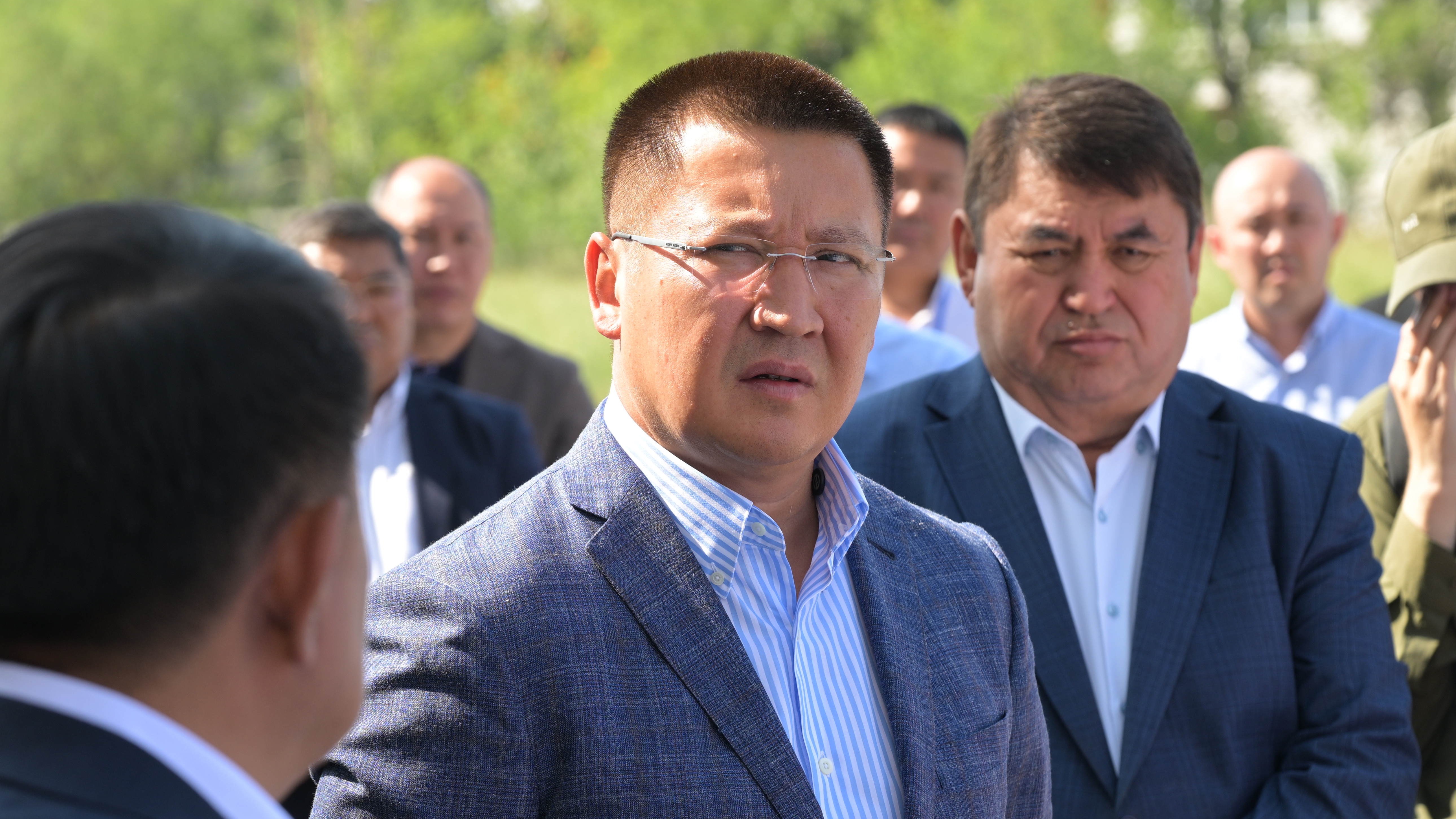 Аким Павлодарской области Байханов объявил выговор подчинённым за провал в коммуникации после урагана