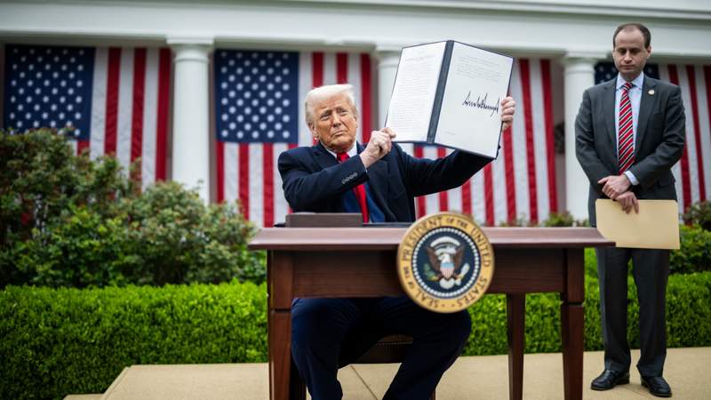Пошлины США: Токаев заверил Трампа в готовности к диалогу