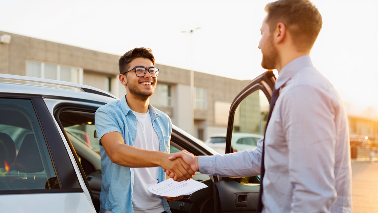 Полиция предупреждает: не оформляйте международные водительские права через посредников