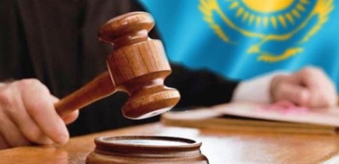 Мать Перизат Кайрат отказалась давать показания в суде 