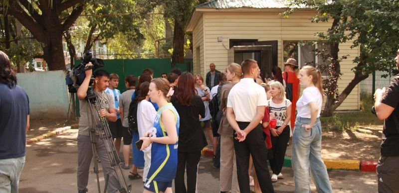 Минпросвещения и аким Алматы выехали в "Баганашыл": что будет с детским домом