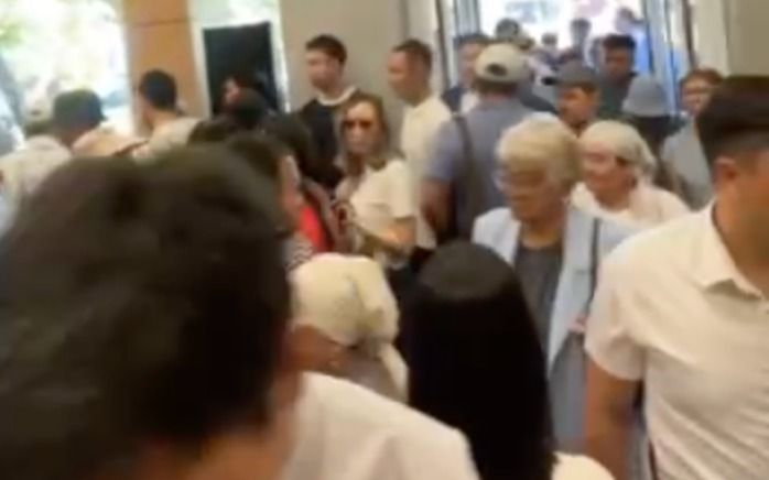 Очередь на регистрацию участников общественных слушаний Очередь на регистрацию участников общественных слушаний