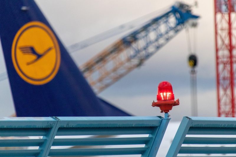 Lufthansa приостановливает рейсы в Казахстан из-за обхода воздушного пространства РФ