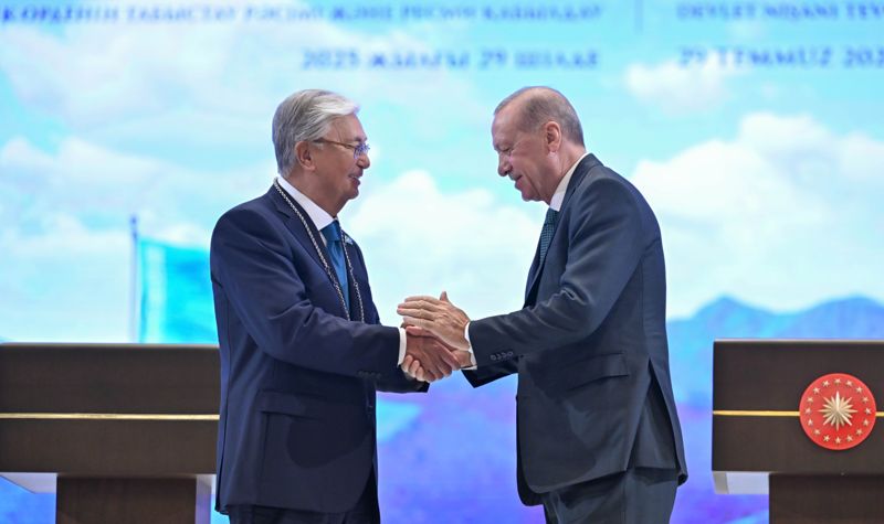 Токаев принял высшую награду Турции – вопреки собственному принципу