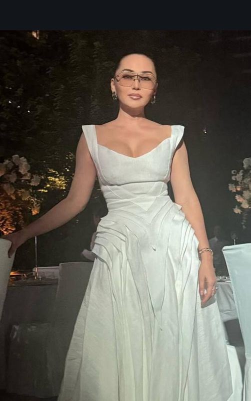 "Здесь вам не Афганистан" – известные казахстанки жёстко ответили на совет блогера не выходить из дома без надобности