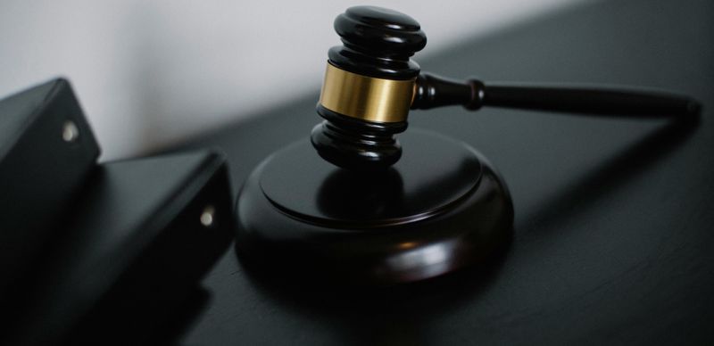 Суд Бишкека признал экстремистскими деятельность основателей Kloop и Temirov Live