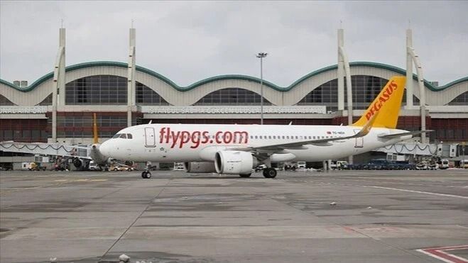 Авиакомпания Pegasus запретила использовать в самолётах пауэрбанки