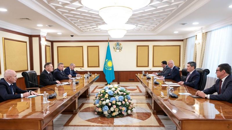 На фоне украинских санкций: "Росатом" обсудил с Казахстаном строительство первой атомной электростанции