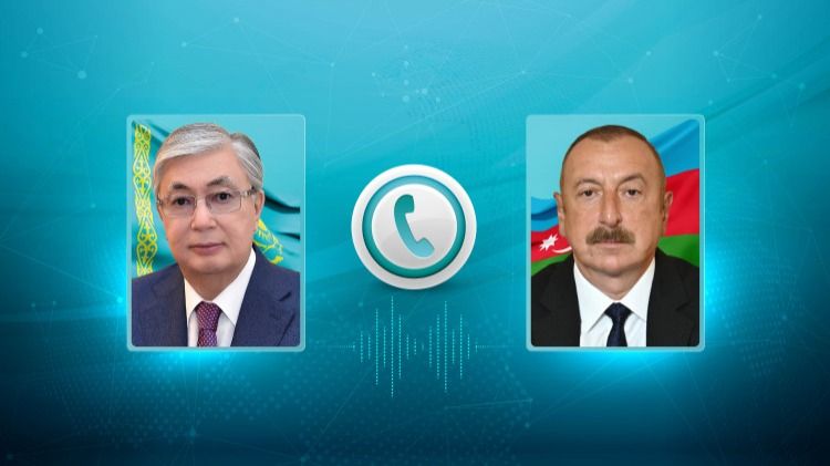 Токаев поздравил Алиева с подписанием декларации о мире с Арменией