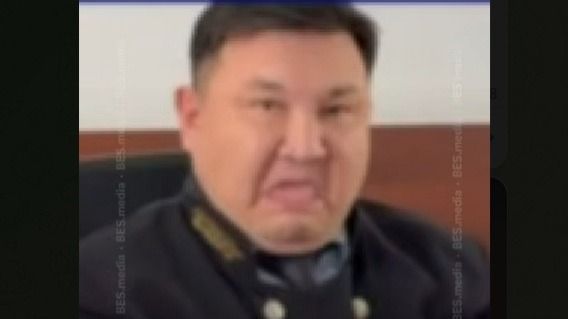 Судью, показавшего язык журналисту, наказали замечанием: решение вынесло судебное жюри