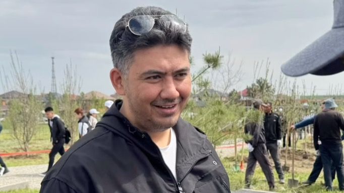 Депутат маслихата Алматы год добивается окончания ремонтных работ в микрорайоне Мамыр-4