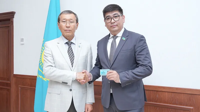 Нурлан Абдиров, Олжас Нуралдинов