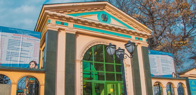 В Алматы пациентку после операции ударили кулаком в грудь: в Совминке УДП прокомментировали инцидент