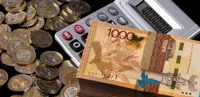 Более 40% из фонда оплаты труда уезжают на налоги и даже в Казахстан.