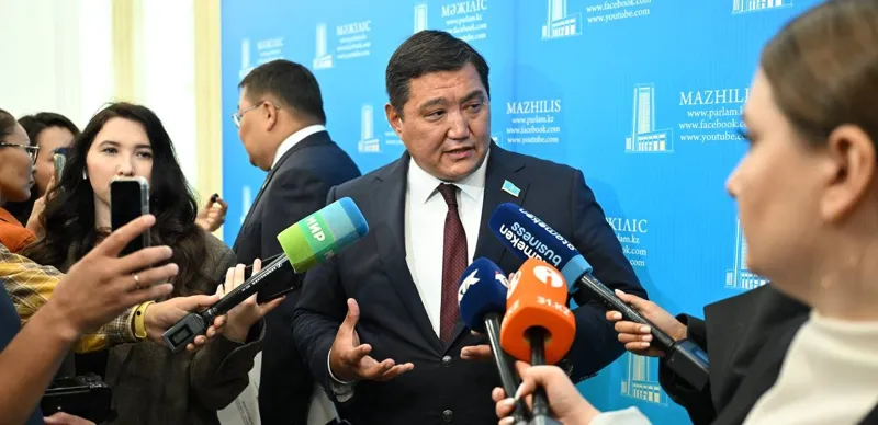 Депутат Бакытжан Базарбек