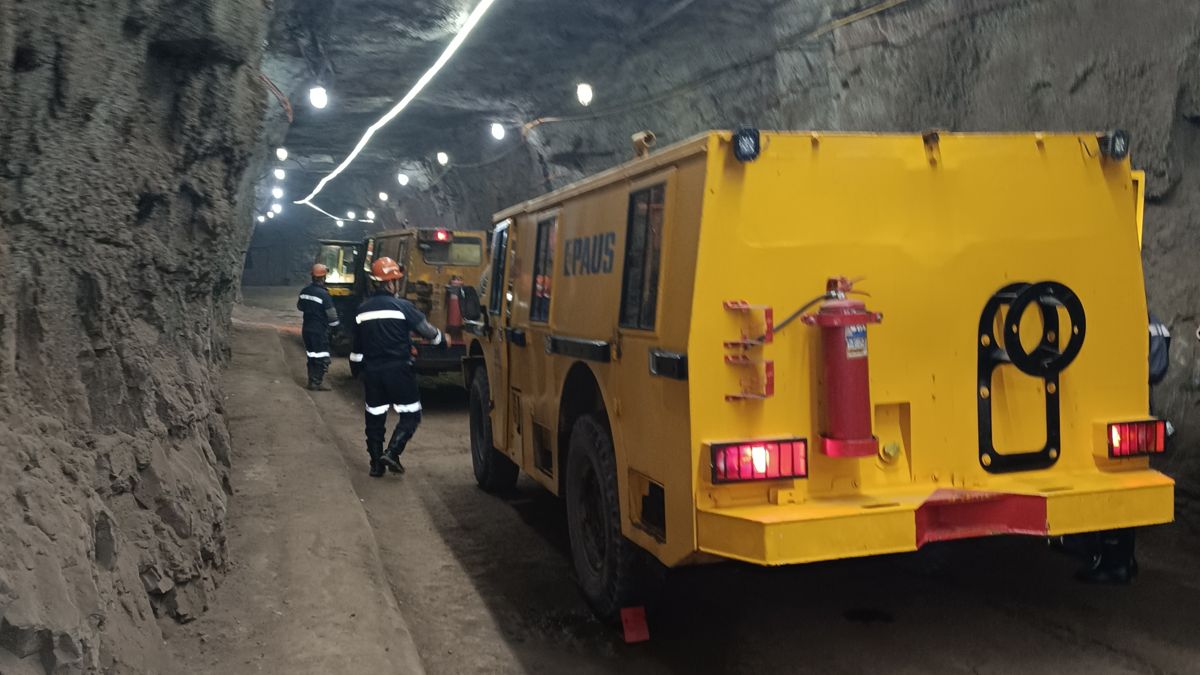 Туннель шахты №65 с немецкими автомобилями (шахтеры называют их 