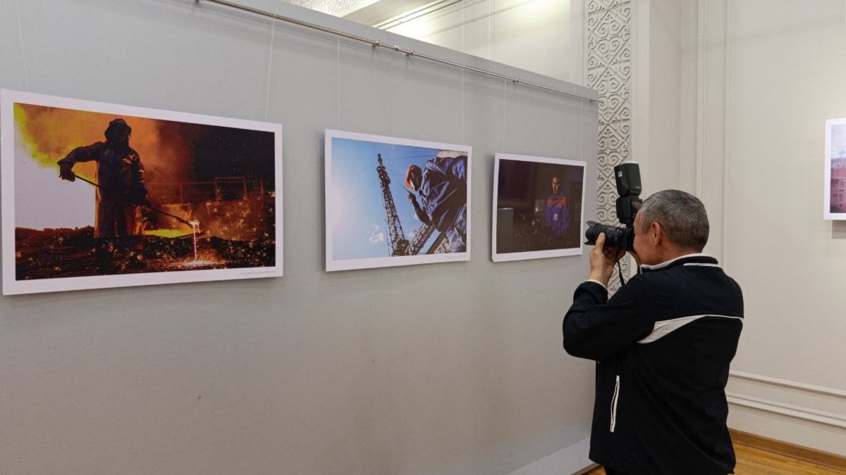 Фотовыставка, посвящённая человеку труда, Уральск, 2025 год