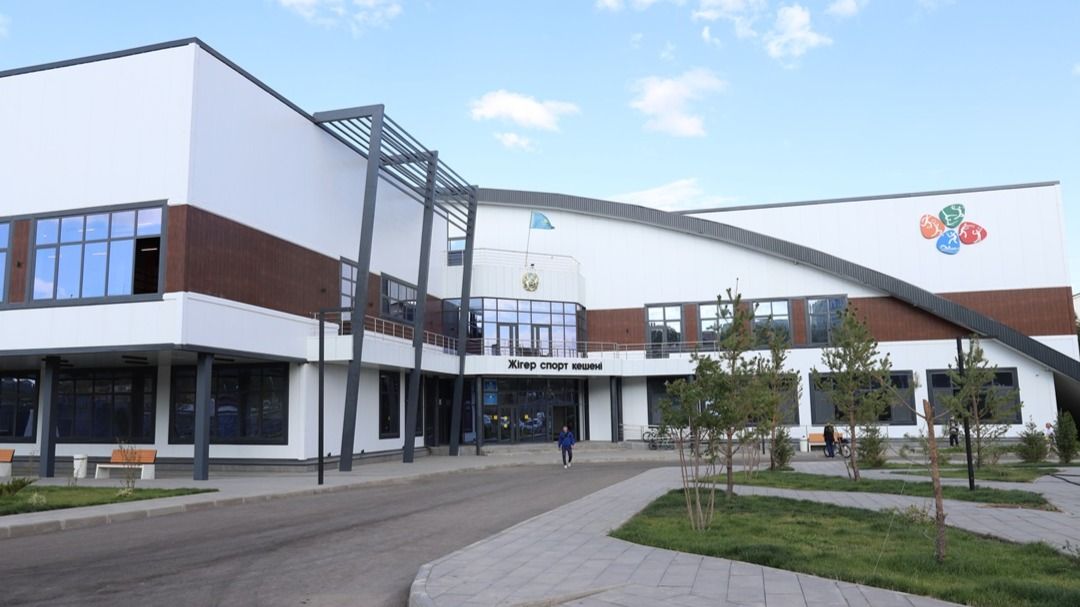 Оның колготкидегі жақыннан түсірілген суреті