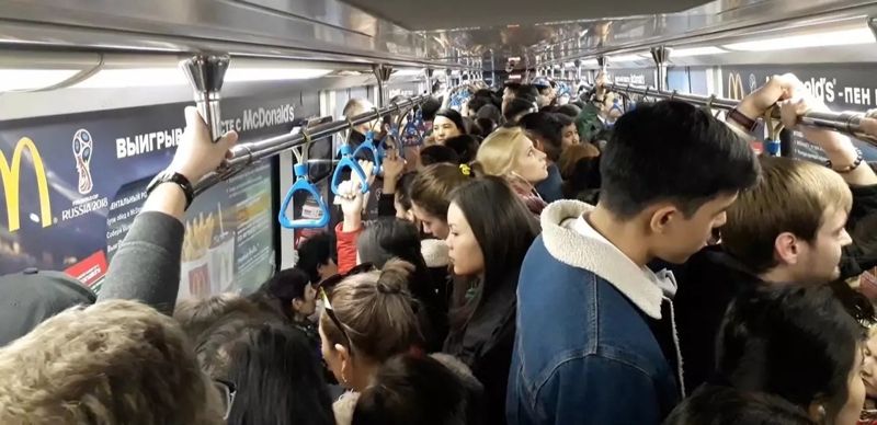 "Затянуть пояса" по-алматински: букву "М" в метро подсветят почти за 130 млн тенге 