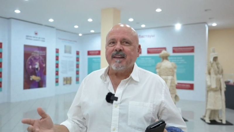 Продюсер саундтрека "Титаника" прибыл в Туркестан