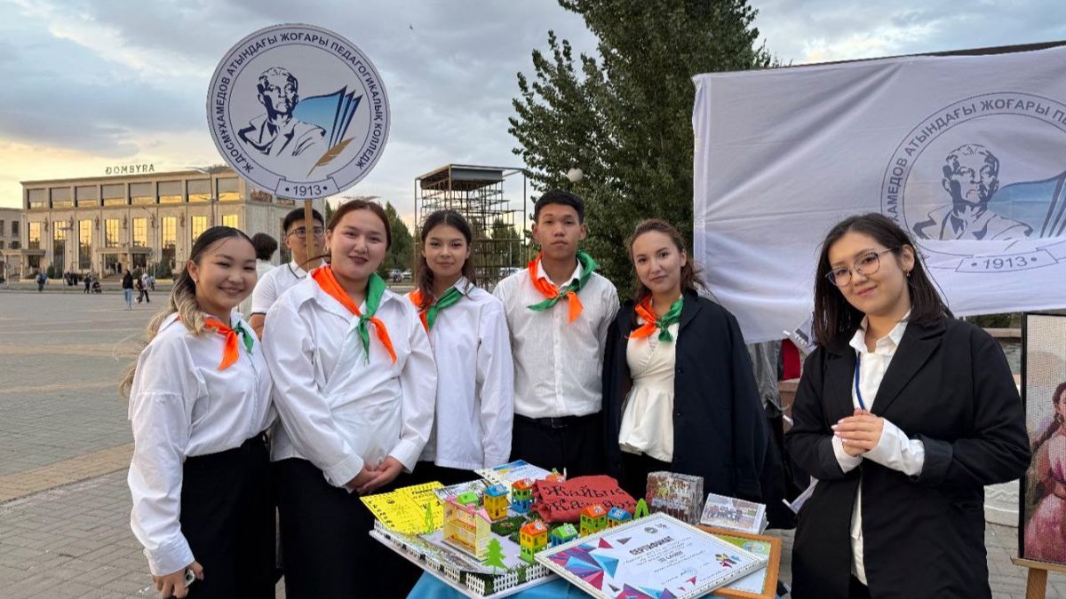 Ене мен күйеу бала арасындағы жасырын камера секс Skype-тағы орыс порно