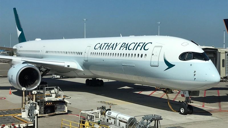 Казахстан и Гонконг обсудили прямое авиасообщение