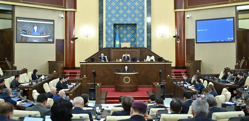 Пленарное заседание мажилиса