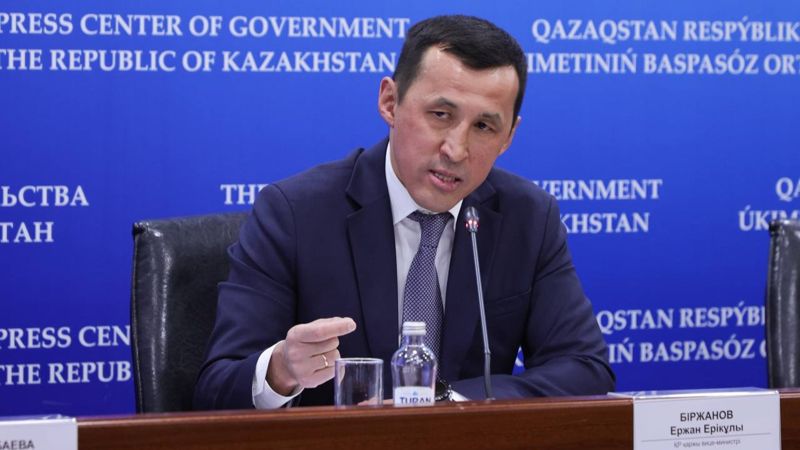 90% операций уже безнал – возврата к "чёрной кассе" не будет, считают в минфине