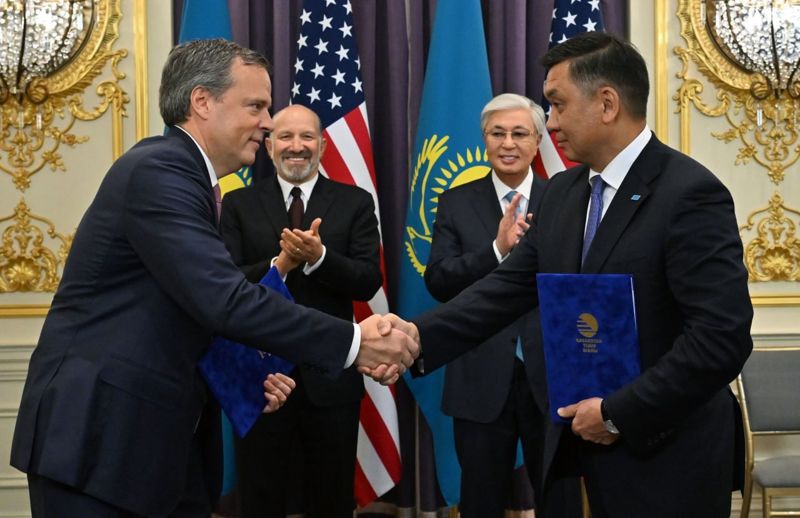 Казахстан подписал соглашения с американской Wabtec на производство 300 локомотивов