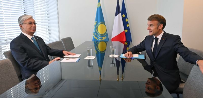 Токаев и Макрон сверили часы по геополитическим вопросам