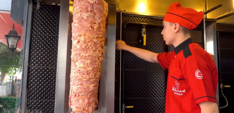 Турция отказалась от спора с Германией о правильном рецепте донера