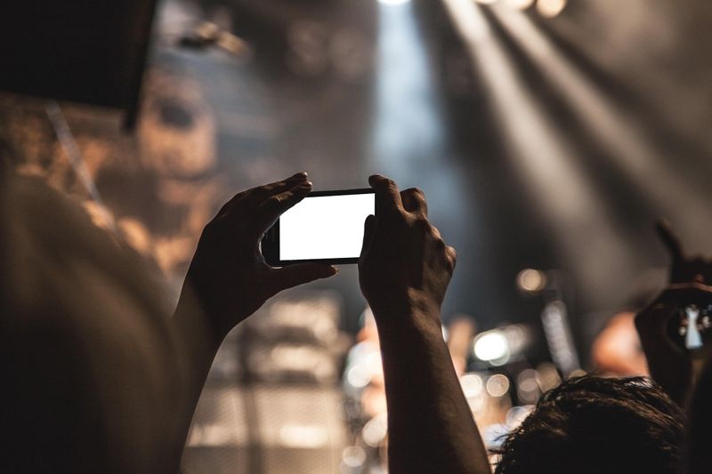Модели Onlyfans задолжали Украине более 9,3 млн долларов налогов
