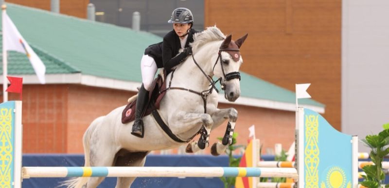 Сила и грация: истории восьми известных казахстанок в конном спорте