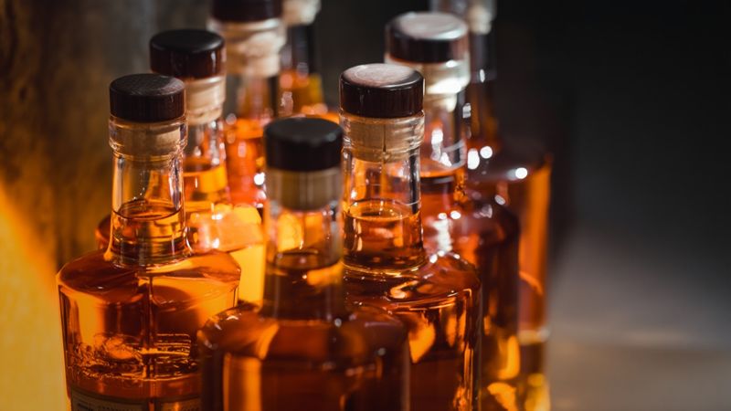 "Меньше будут пить, здоровье улучшится": вице-министр Амрин о запрете продажи алкоголя