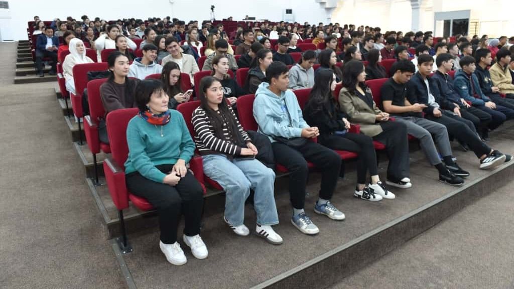 В диктанте по финансовой безопасности участвовали более шести тысяч алматинцев