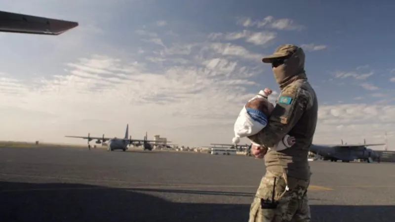 Военный с ребёнком