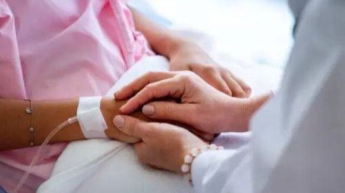 Госпитализацию детей без прививки от кори разрешили при медотводе в Астане