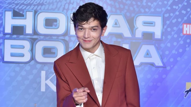 "Пакетик этот сожгите": российский певец Акмаль спровоцировал скандал в Казахстане