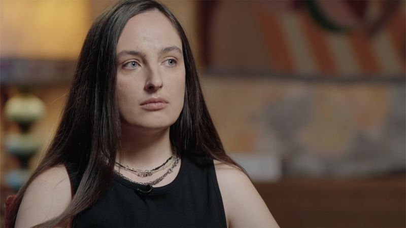 Журналистку, освещавшую расстрел в Жанаозене, признали "иностранным агентом" в России