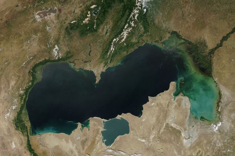 Катастрофическое обмеление Каспия: фото из Ирана показал казахстанский блогер