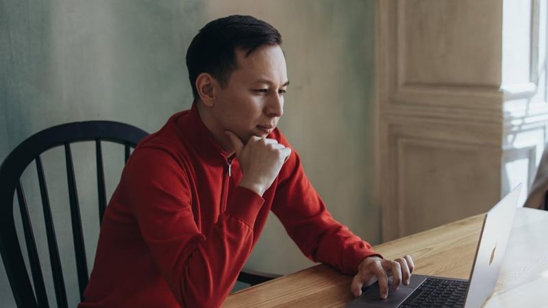 Банковские сотрудники сливают данные о клиентах на хакерских форумах – эксперт по кибербезопасности