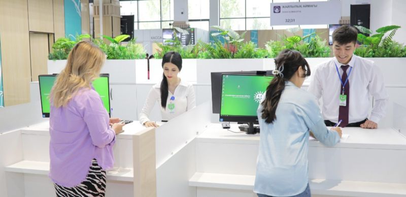 В Казахстане временно приостановили выдачу ИИН и РВП нерезидентам