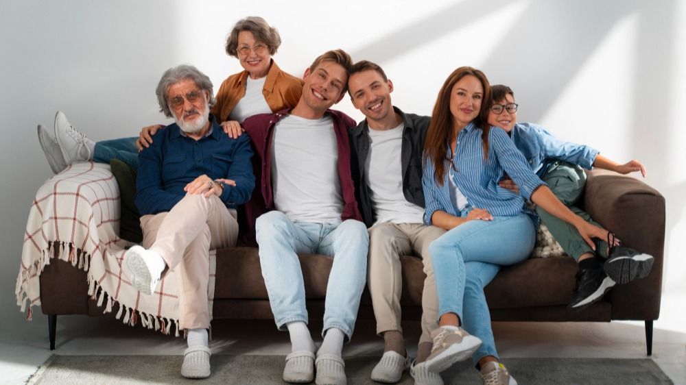 Сын должен жить с родителями