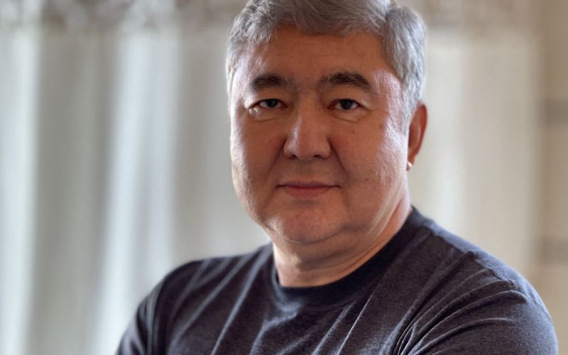 "Небольшая пожарная машина на большом пожаре": экономист Алмас Чукин о мерах правительства