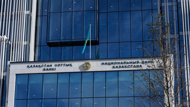 Что казахстанцы думают о будущей инфляции: Нацбанк представил результаты опроса за ноябрь