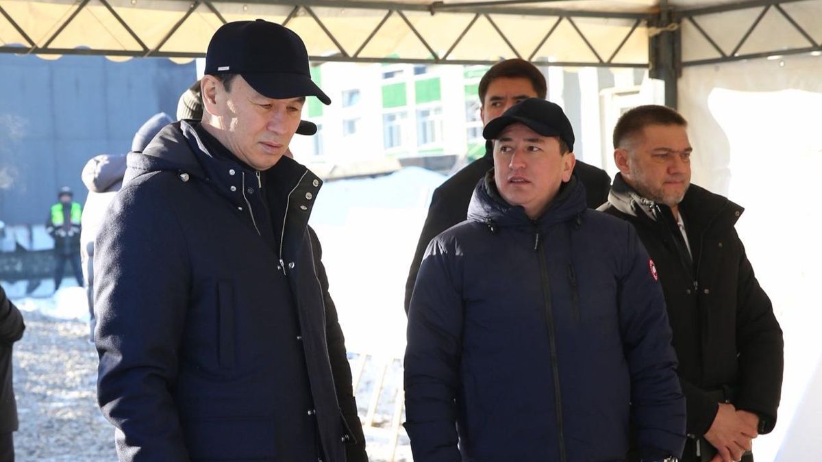 Аким Алматы Дархан Сатыбалды ознакомился с ходом строительства жилья для очередников и ряда школ
