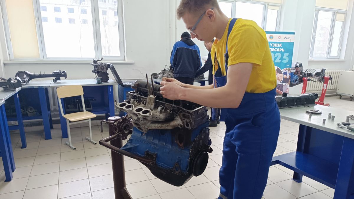 Победитель конкурса Даниил Желнов