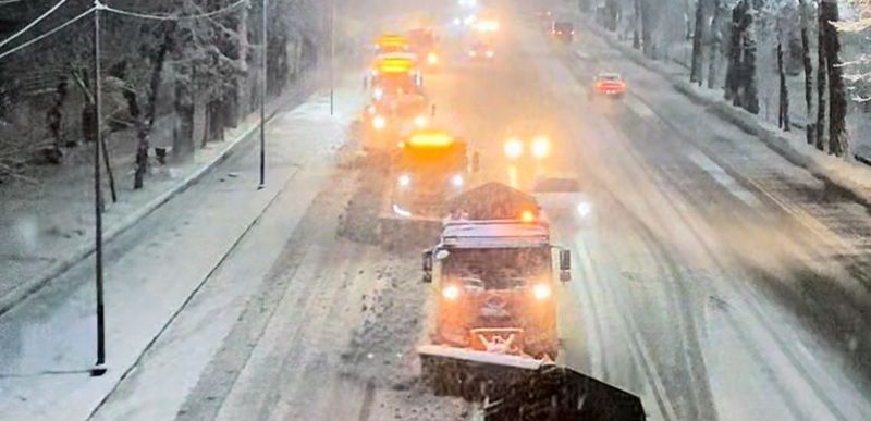 "Такие подрядные организации не нужны": аким Сатыбалды раскритиковал уборку снега