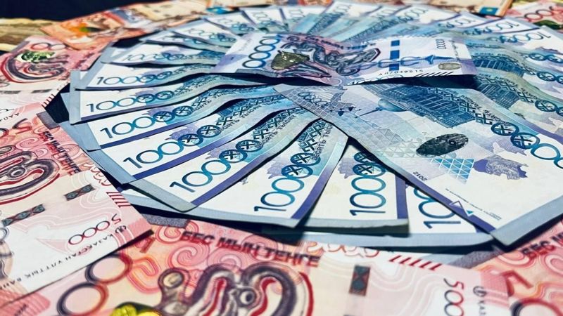 Тенге в 2025-м неожиданно укрепился. Но за этим стоят продажи из Нацфонда